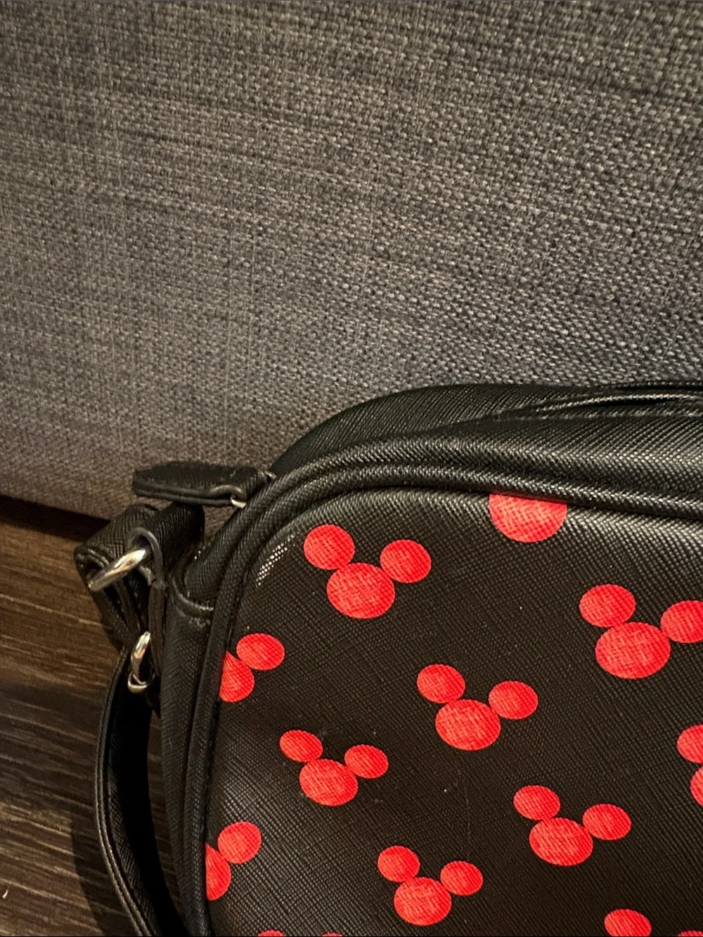 Disney Dani by Danielle Nicole Mickey crossbody purse bag